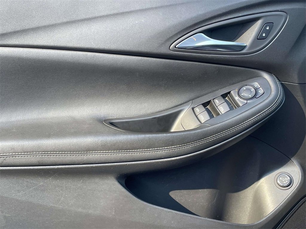 Used 2022 Buick Encore GX Select image 14