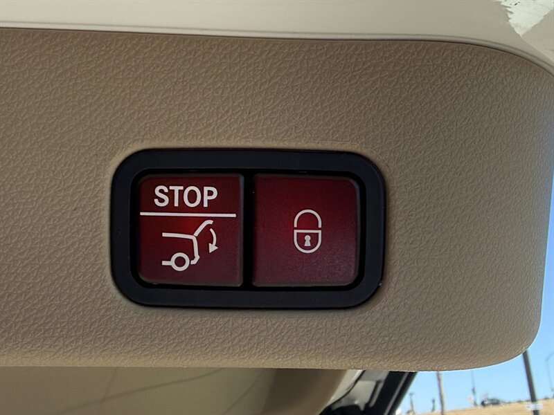 Used 2015 Mercedes-Benz ML 400 4MATIC image 26