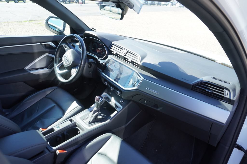 Used 2024 Audi Q3 2.0T Premium AWD/4WD image 8