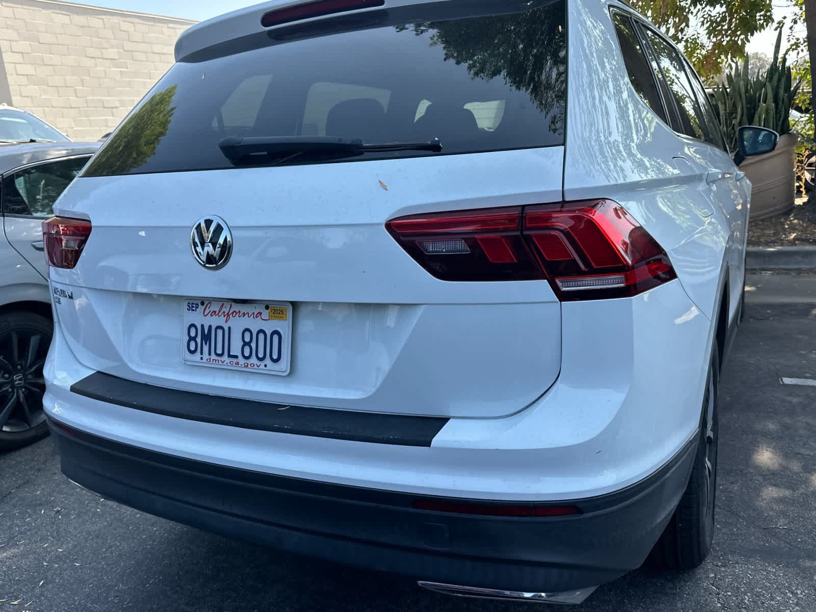 Used 2019 Volkswagen Tiguan SE w/ Panoramic Sunroof Package FWD image 5