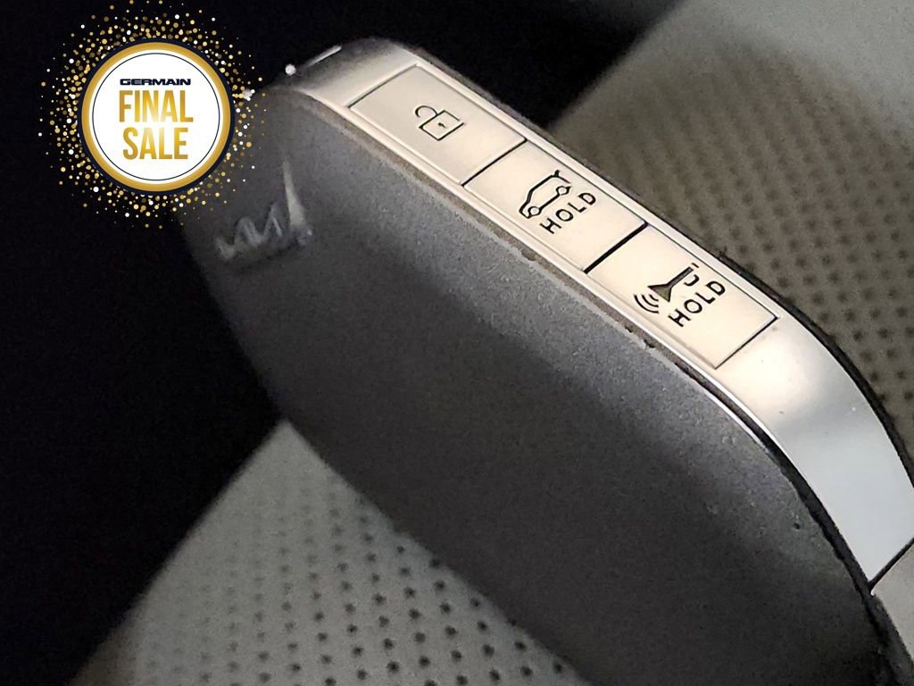 Certified 2025 Kia Sorento SX Prestige w/ Sage Leather Package image 31