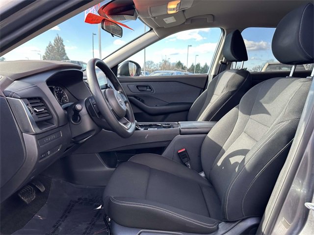Used 2023 Nissan Rogue S image 18