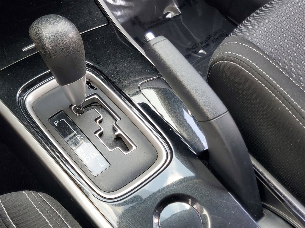 Used 2018 Mitsubishi Outlander ES image 26