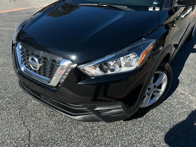 Used 2020 Nissan Kicks S image 9