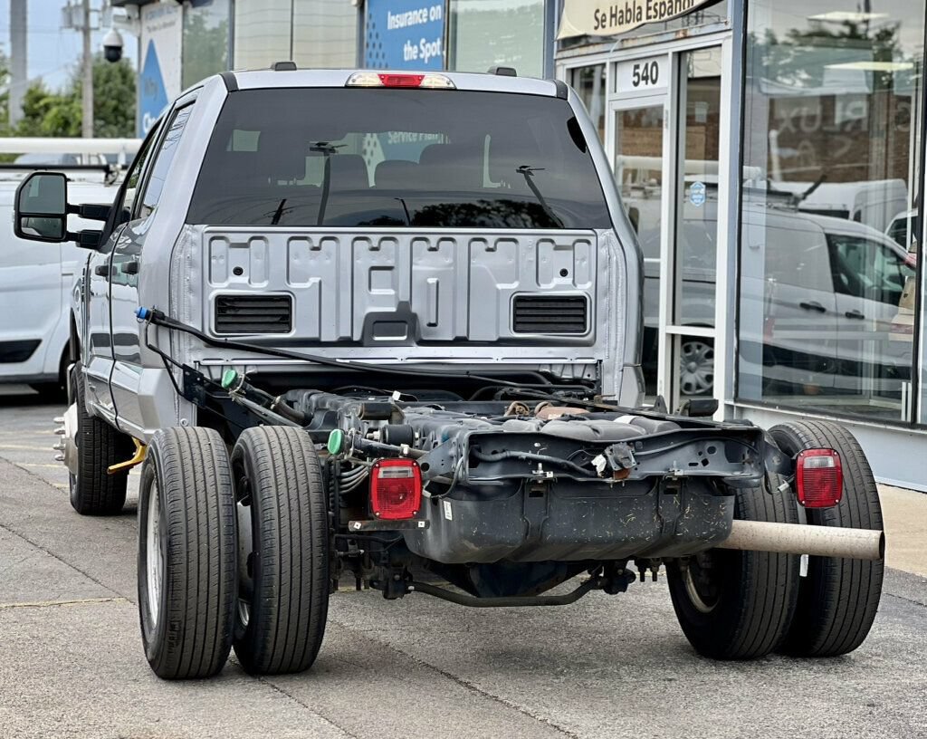 Used 2023 Ford F350 XLT AWD/4WD image 27
