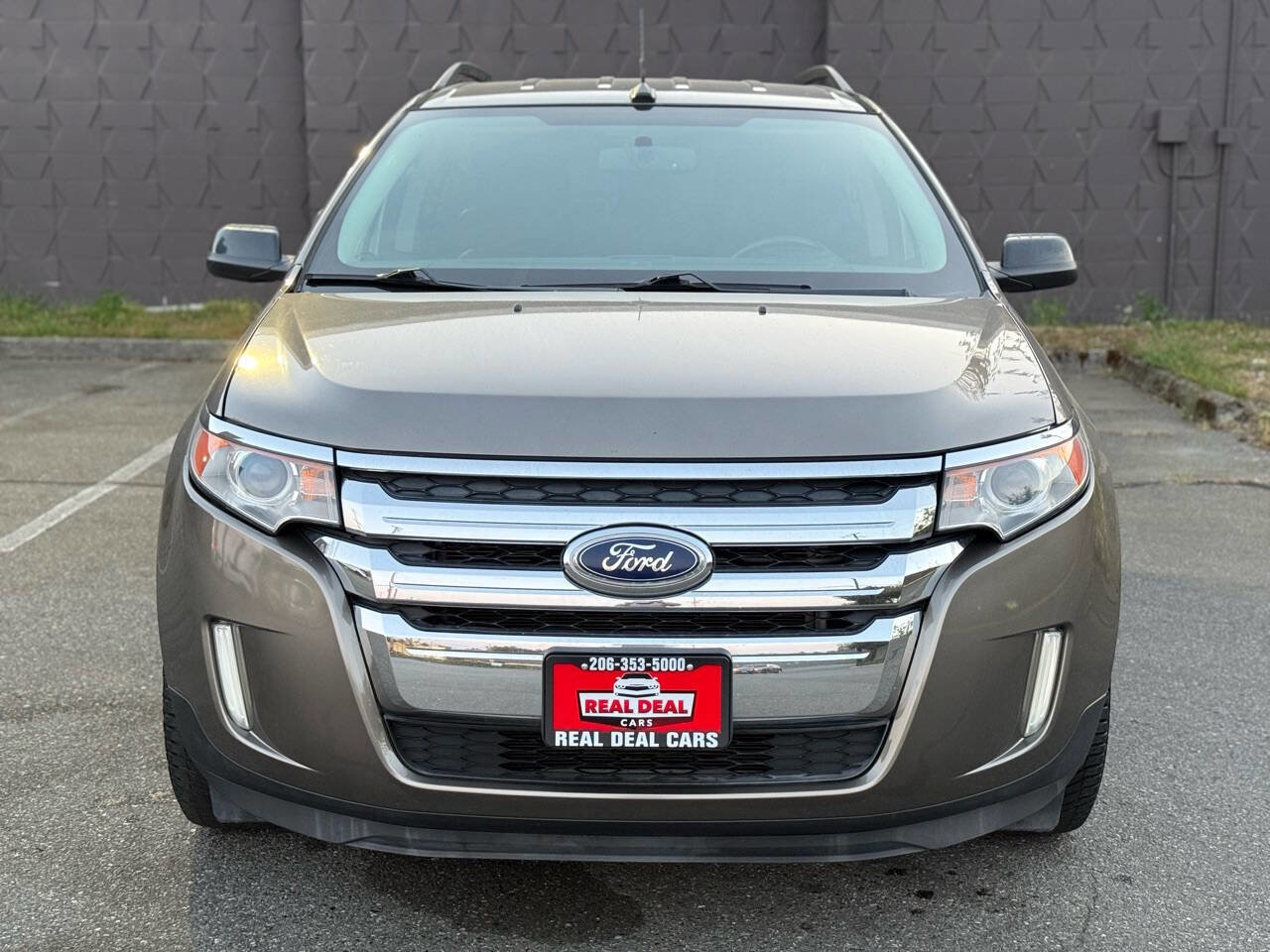 Used 2013 Ford Edge Limited AWD/4WD image 2