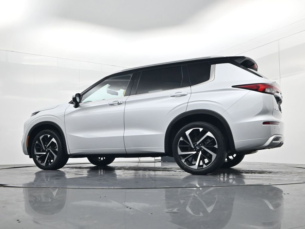 Used 2023 Mitsubishi Outlander SEL 40th Anniversary image 39