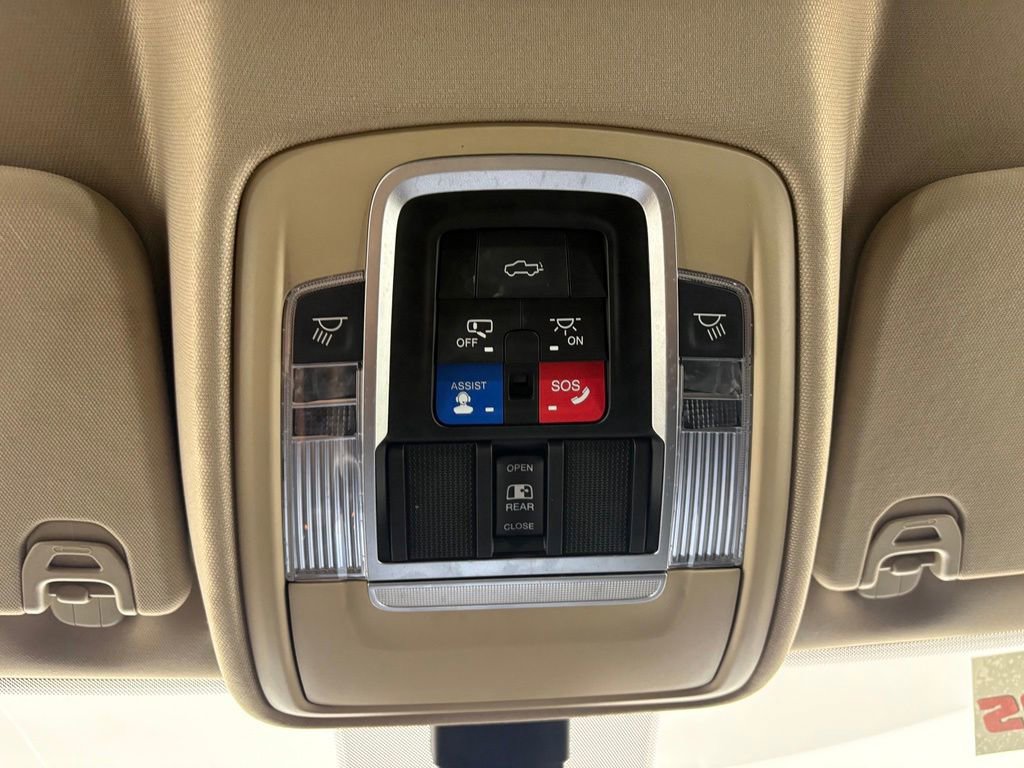 Used 2019 RAM 1500 Laramie AWD/4WD image 31