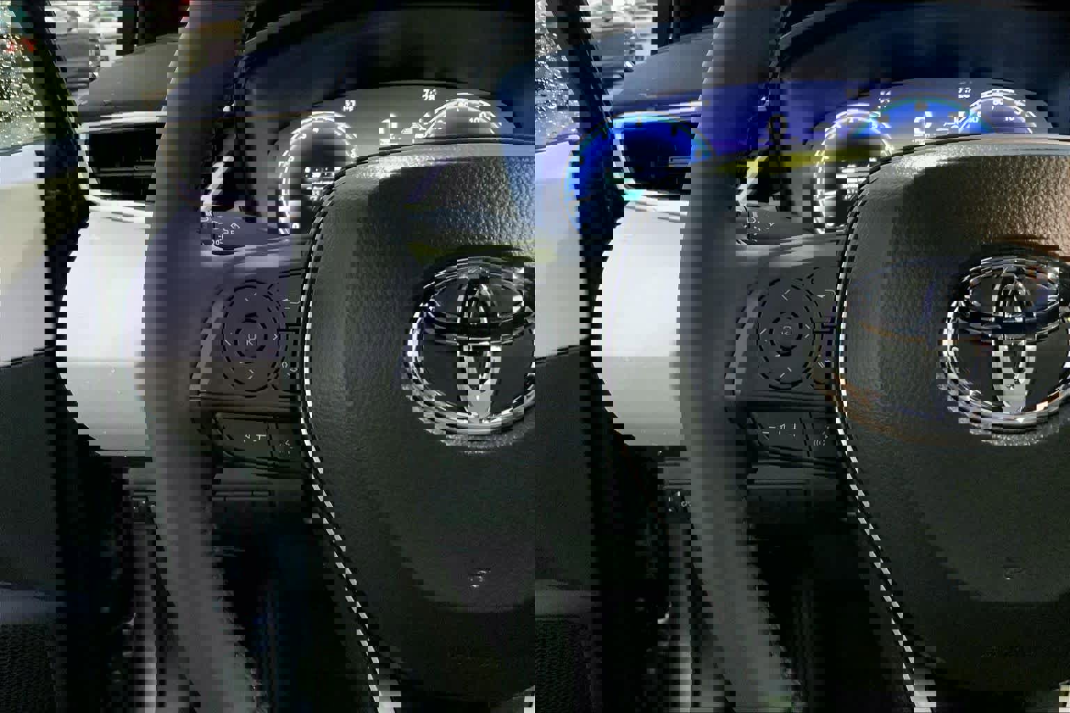 Used 2026 Toyota Corolla SE w/ SE Package image 44