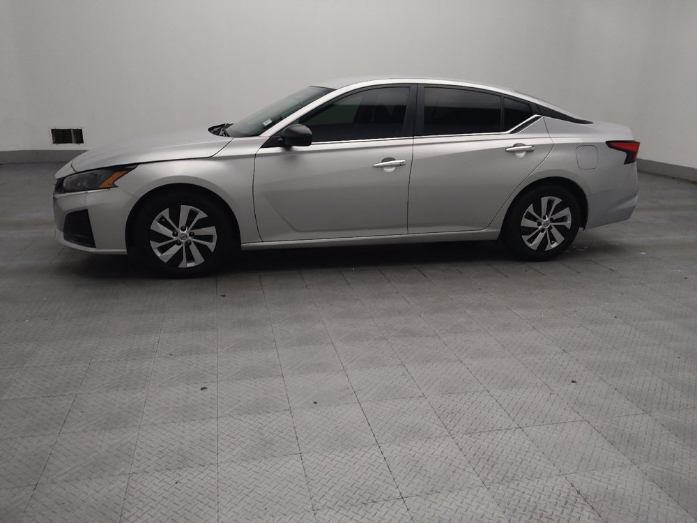 Used 2024 Nissan Altima 2.5 S FWD image 2