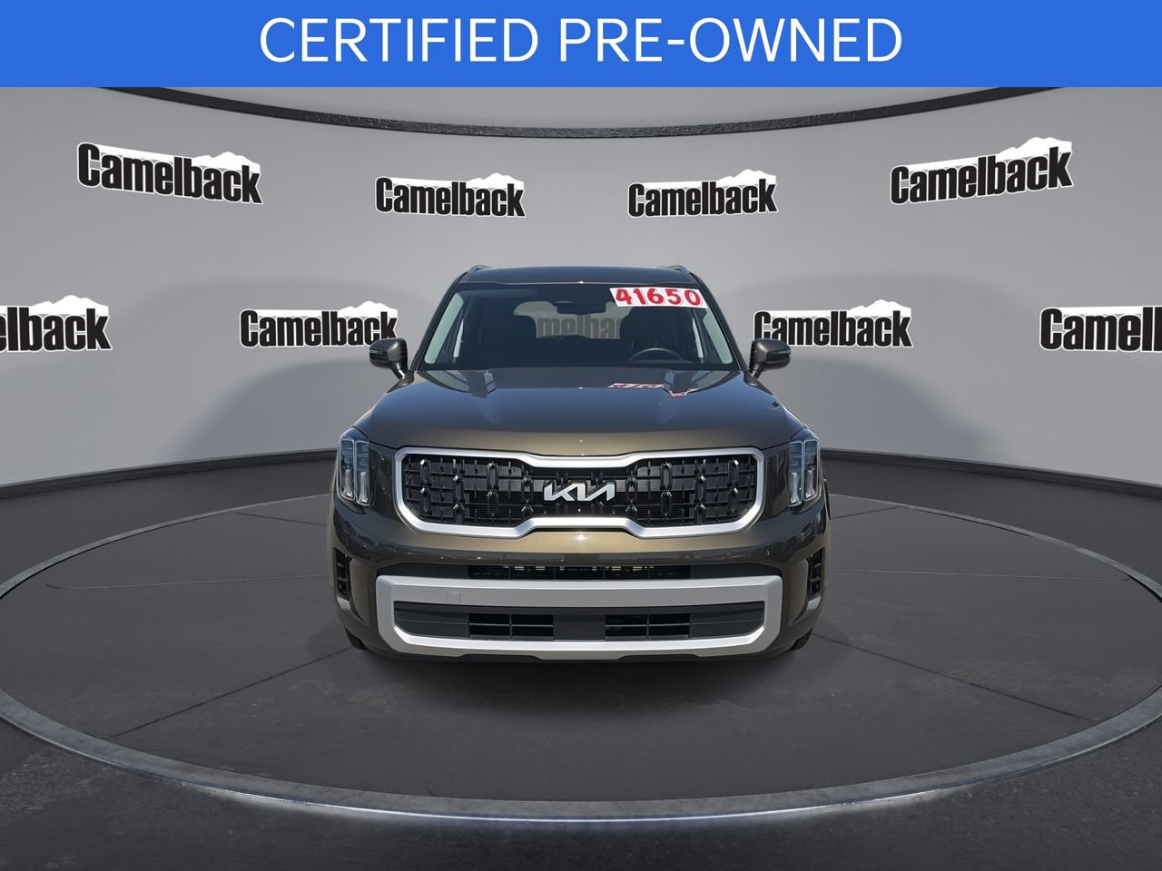 Certified 2025 Kia Telluride EX w/ EX Captain's Chair Package FWD image 2