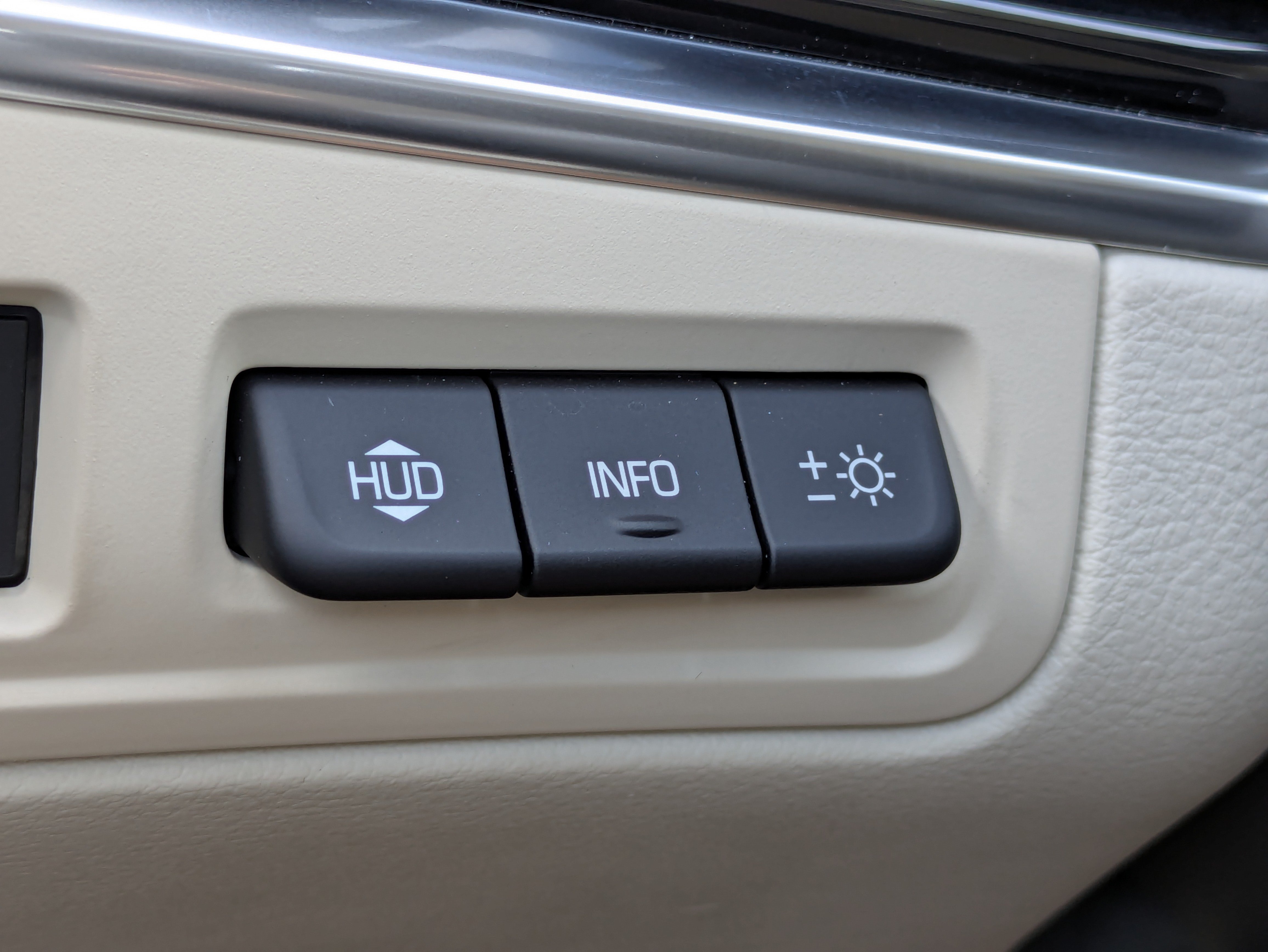 Certified 2025 Cadillac XT6 Premium Luxury w/ Technology Package AWD/4WD image 23