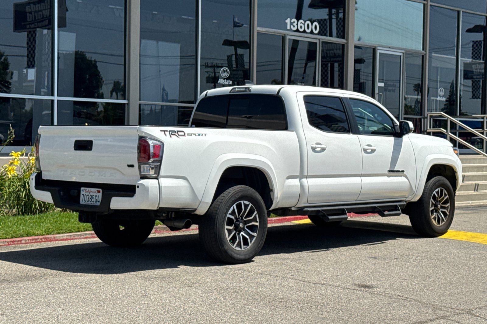 Used 2021 Toyota Tacoma TRD Sport w/ TRD Premium Sport Package RWD image 5