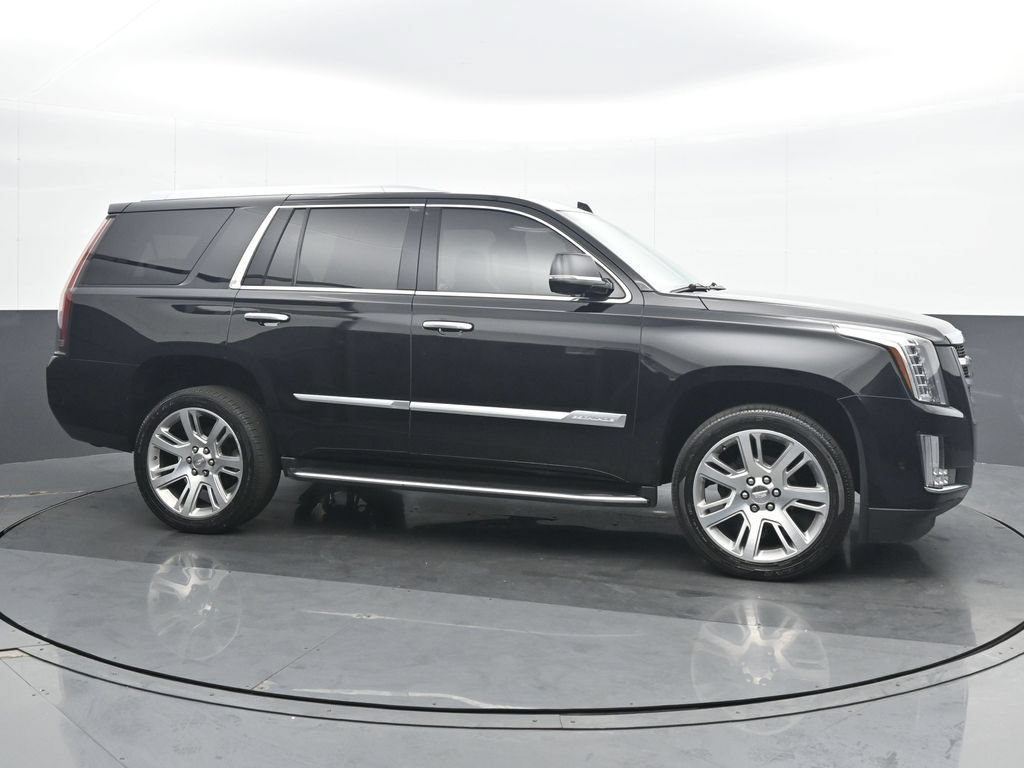 Used 2019 Cadillac Escalade Luxury AWD/4WD image 8