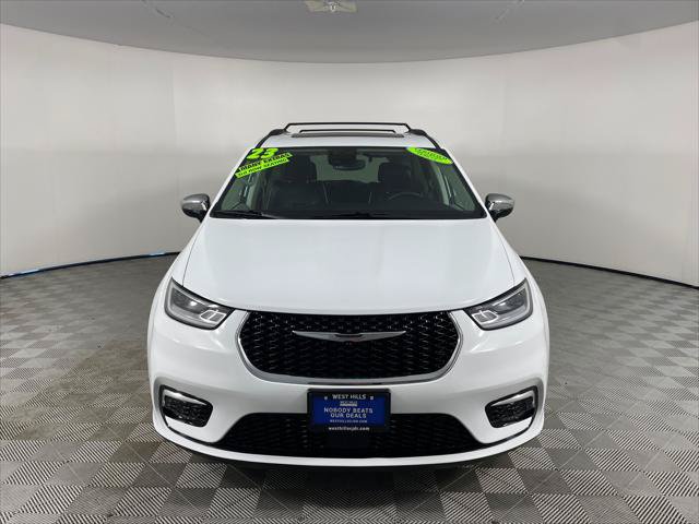 Certified 2023 Chrysler Pacifica Limited FWD image 24