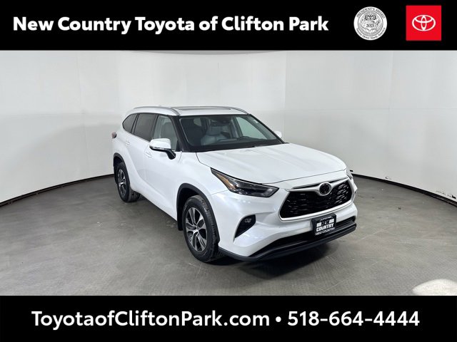 Used 2022 Toyota Highlander XLE