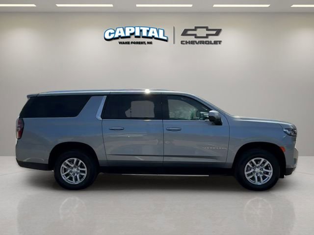 Used 2024 Chevrolet Suburban LT RWD image 6