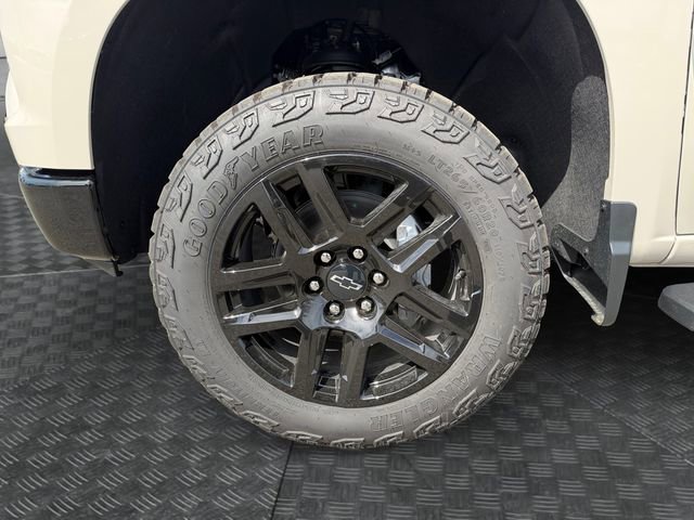 New 2026 Chevrolet Silverado 1500 Custom Trail Boss w/ LPO, Dark Essentials Package AWD/4WD image 14