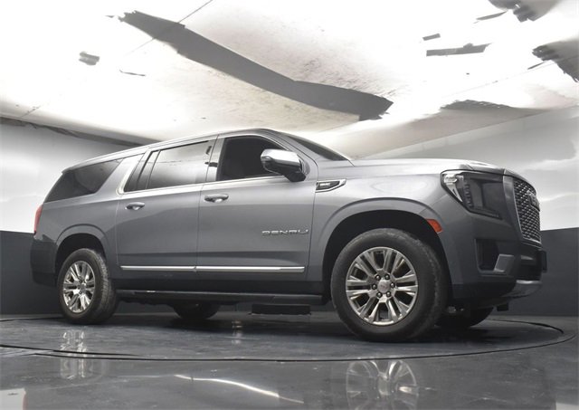 Used 2022 GMC Yukon XL Denali image 28