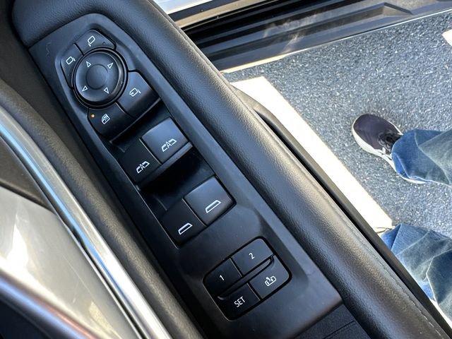 Used 2022 Chevrolet Suburban LT w/ LT Signature Plus Package AWD/4WD image 31