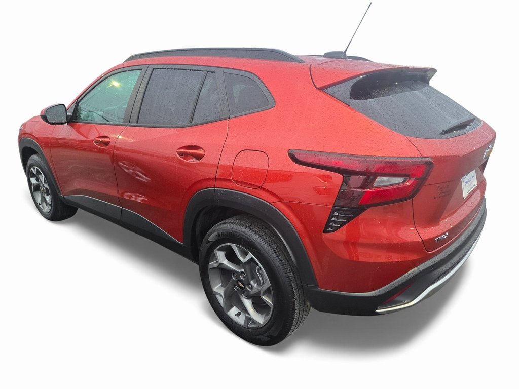 Used 2024 Chevrolet Trax LT w/ Driver Confidence Package image 3