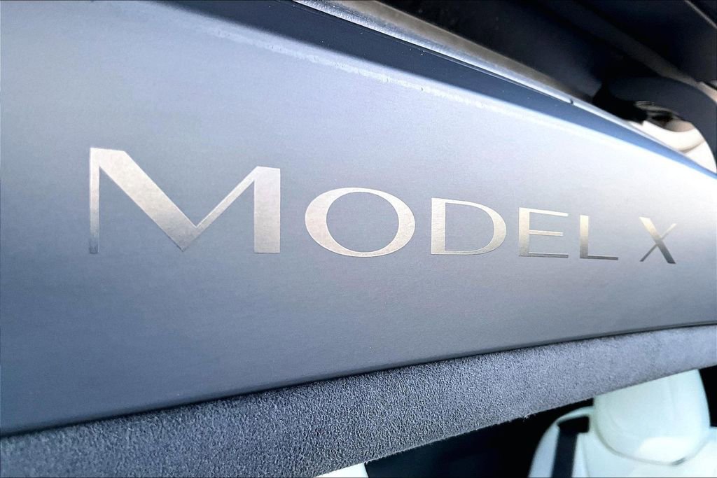 Used 2022 Tesla Model X Plaid image 31