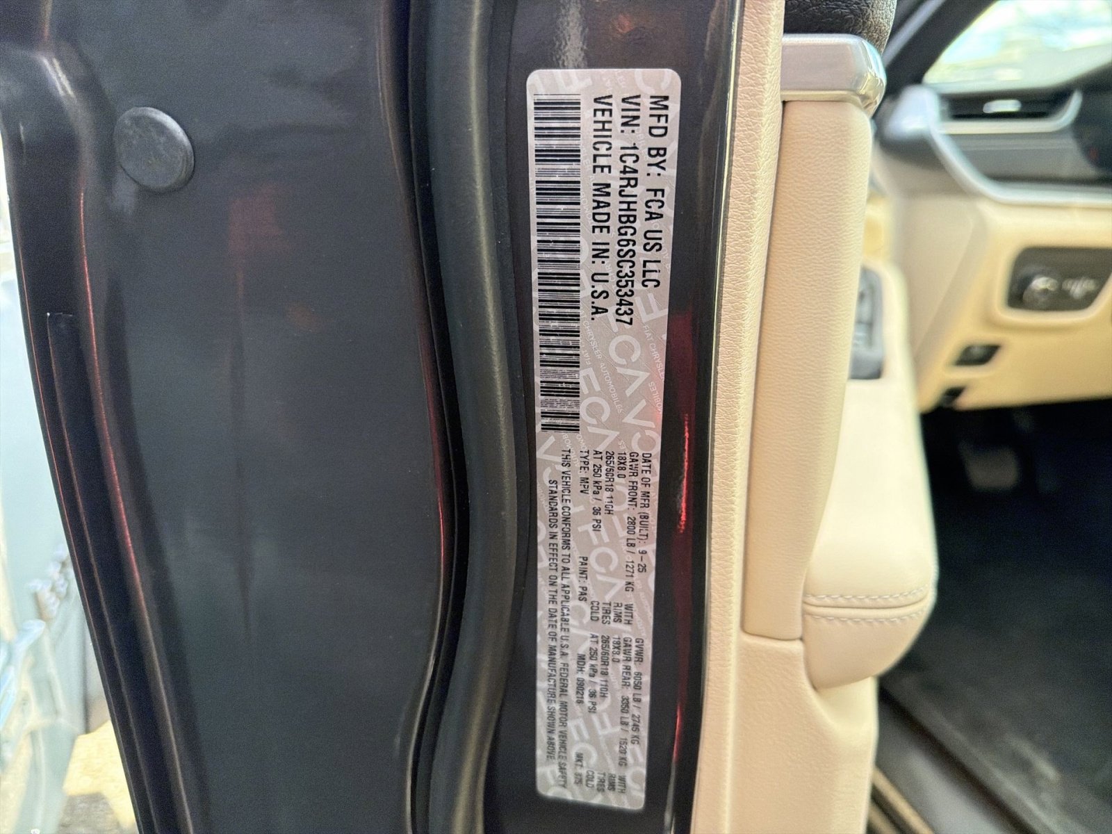 New 2025 Jeep Grand Cherokee Limited w/ Luxury Tech Group II image 29