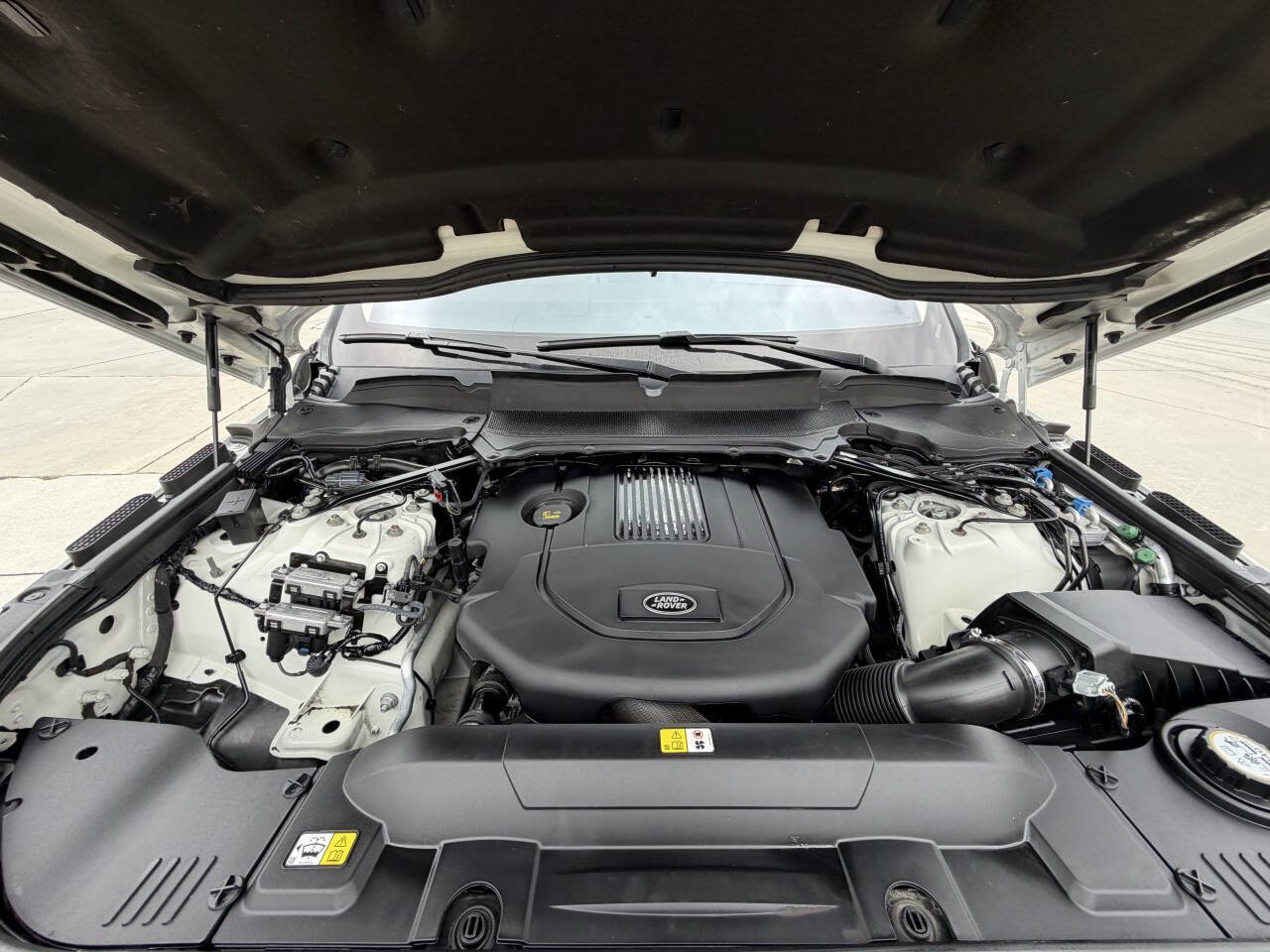 Used 2017 Land Rover Range Rover Sport HSE AWD/4WD image 33