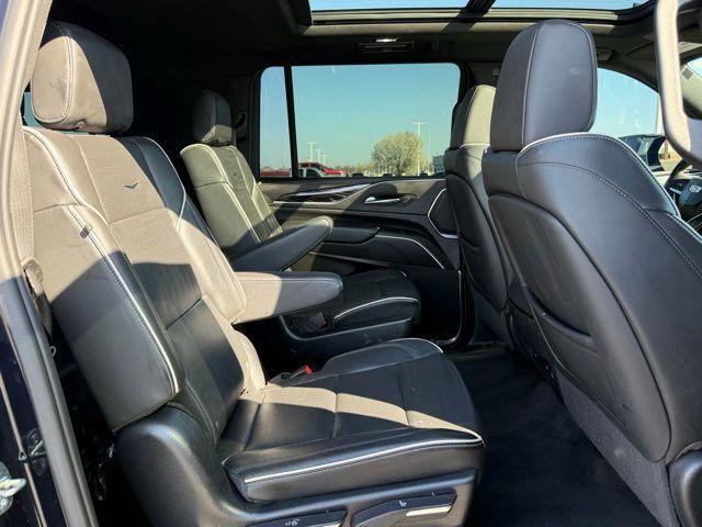 Used 2023 Cadillac Escalade ESV Sport w/ Touring Package AWD/4WD image 35