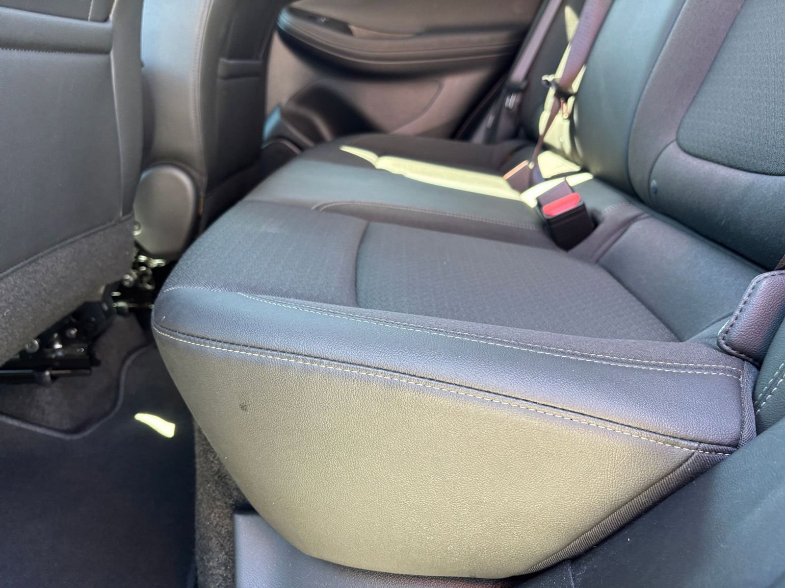 Used 2025 Buick Encore GX Preferred image 27