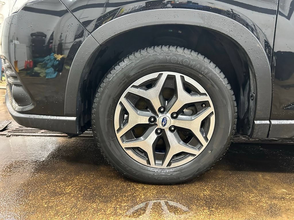 Used 2023 Subaru Forester Premium AWD/4WD image 33
