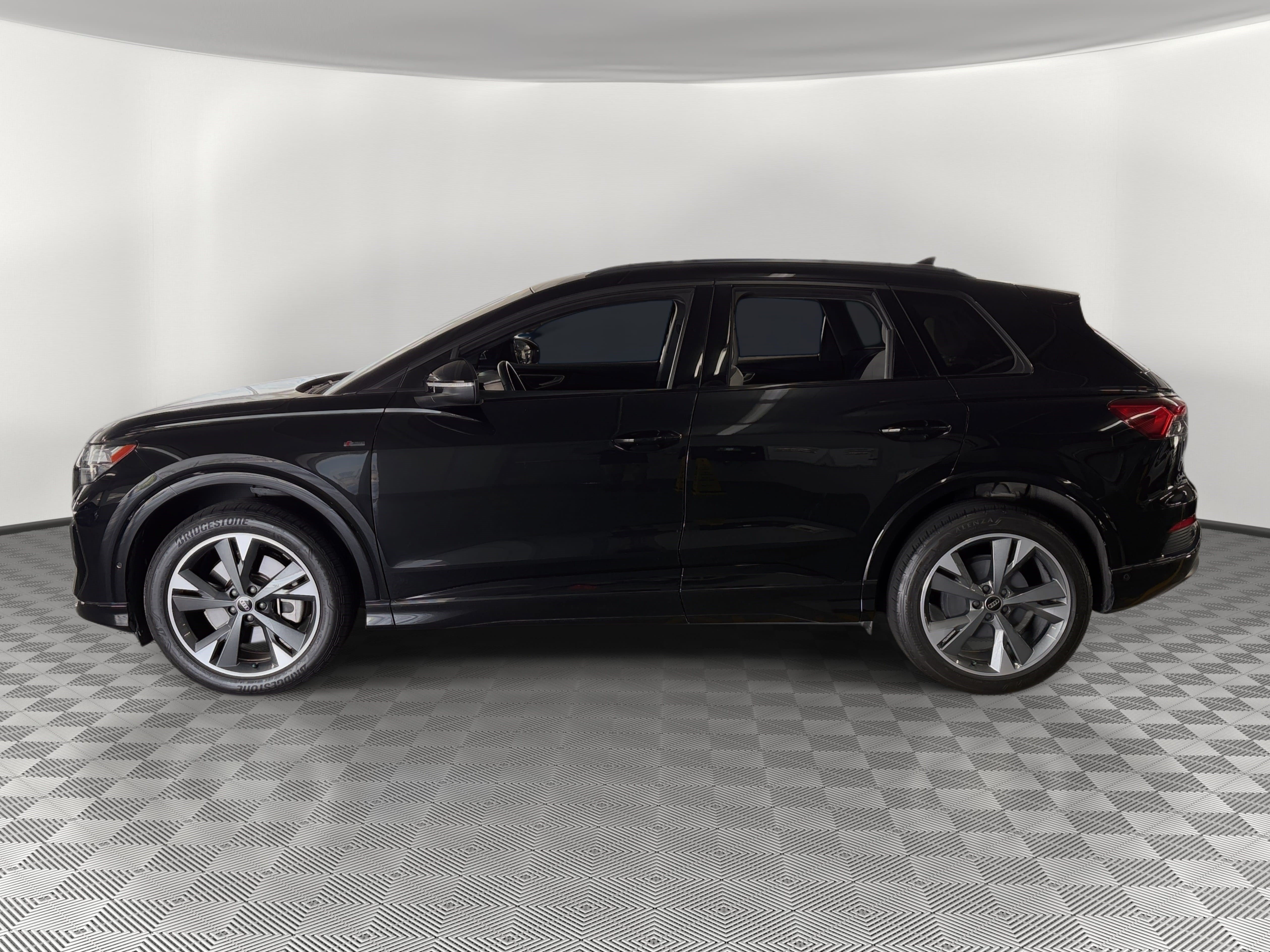 Certified 2023 Audi Q4 e-tron Premium Plus w/ Premium Plus AWD/4WD image 2