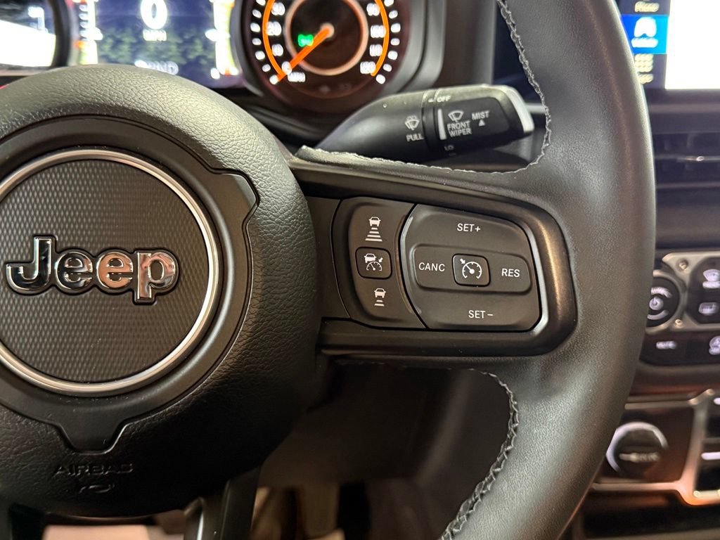 Certified 2025 Jeep Gladiator Sport AWD/4WD image 28