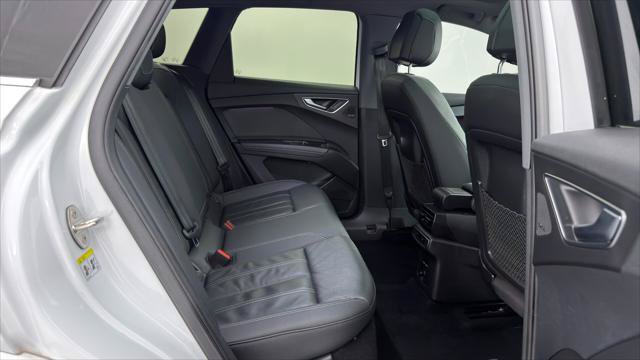 Used 2023 Audi Q4 e-tron Premium Plus w/ Premium Plus RWD image 17