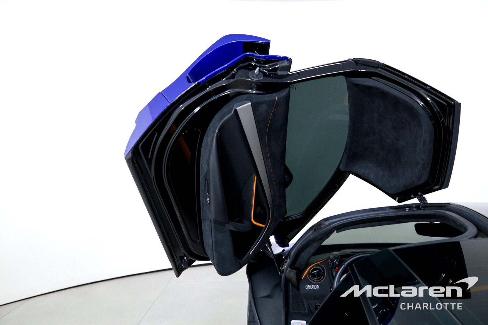 Used 2025 McLaren 750S RWD image 11
