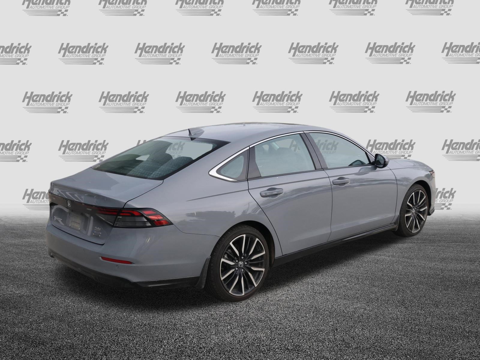 Used 2023 Honda Accord Touring image 9