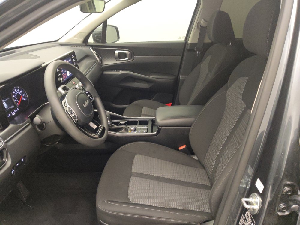 Used 2022 Kia Sorento LX image 17