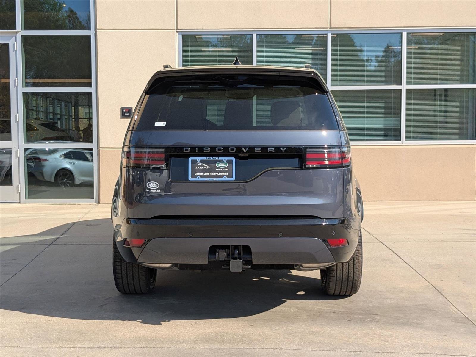 New 2025 Land Rover Discovery Dynamic SE image 6