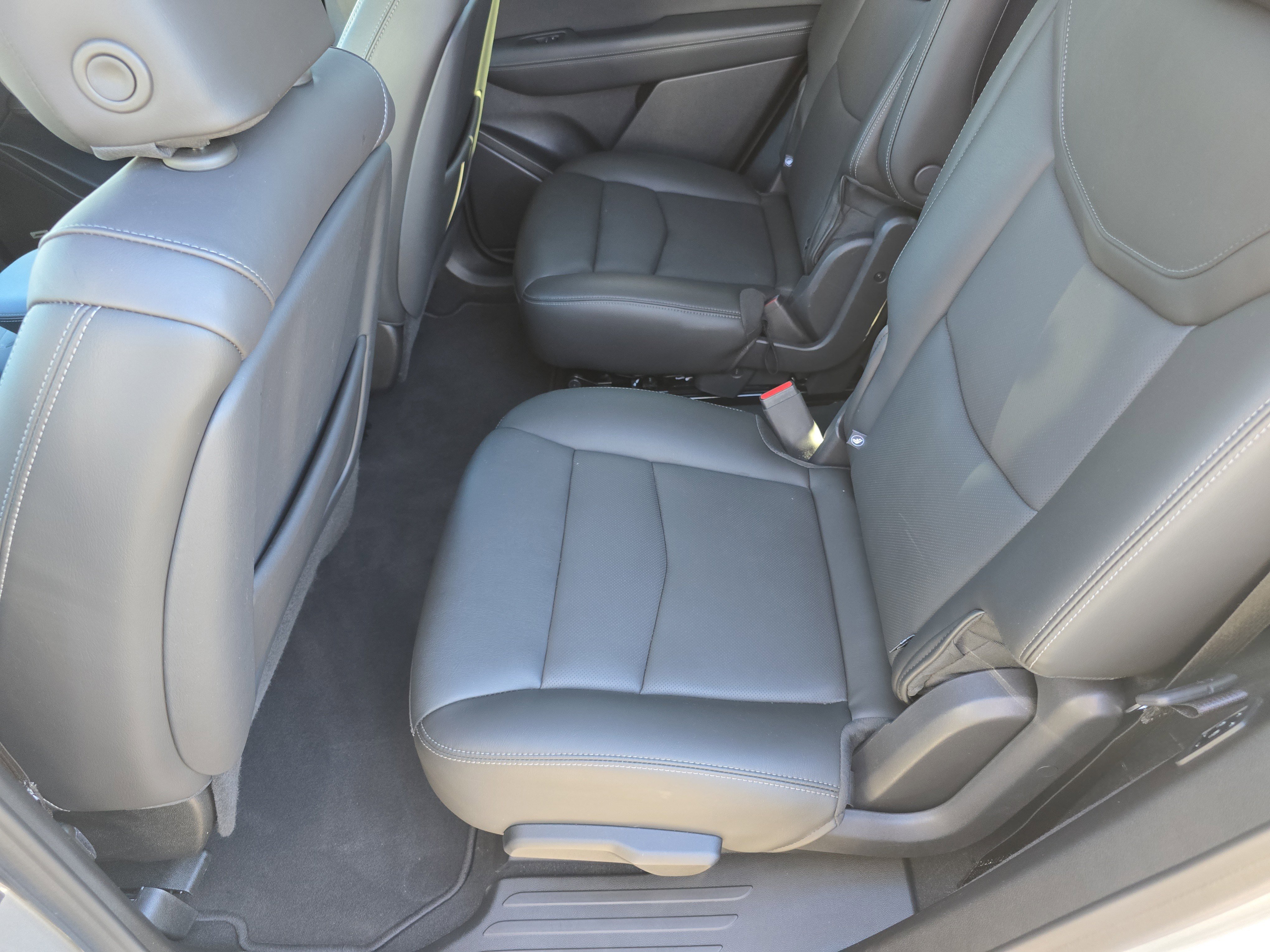 Used 2025 Cadillac XT6 Premium Luxury image 16