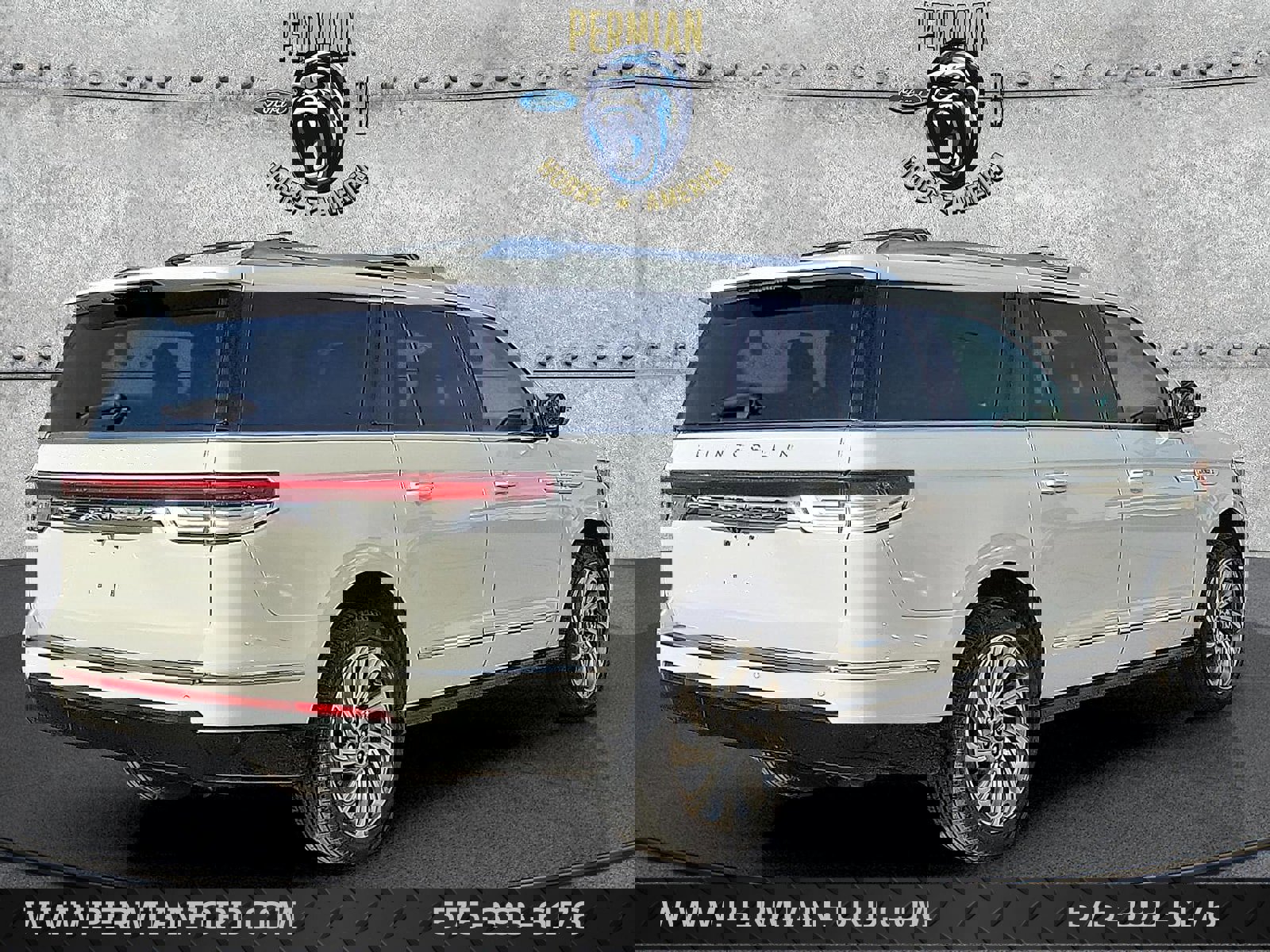 Used 2022 Lincoln Navigator L Reserve image 4