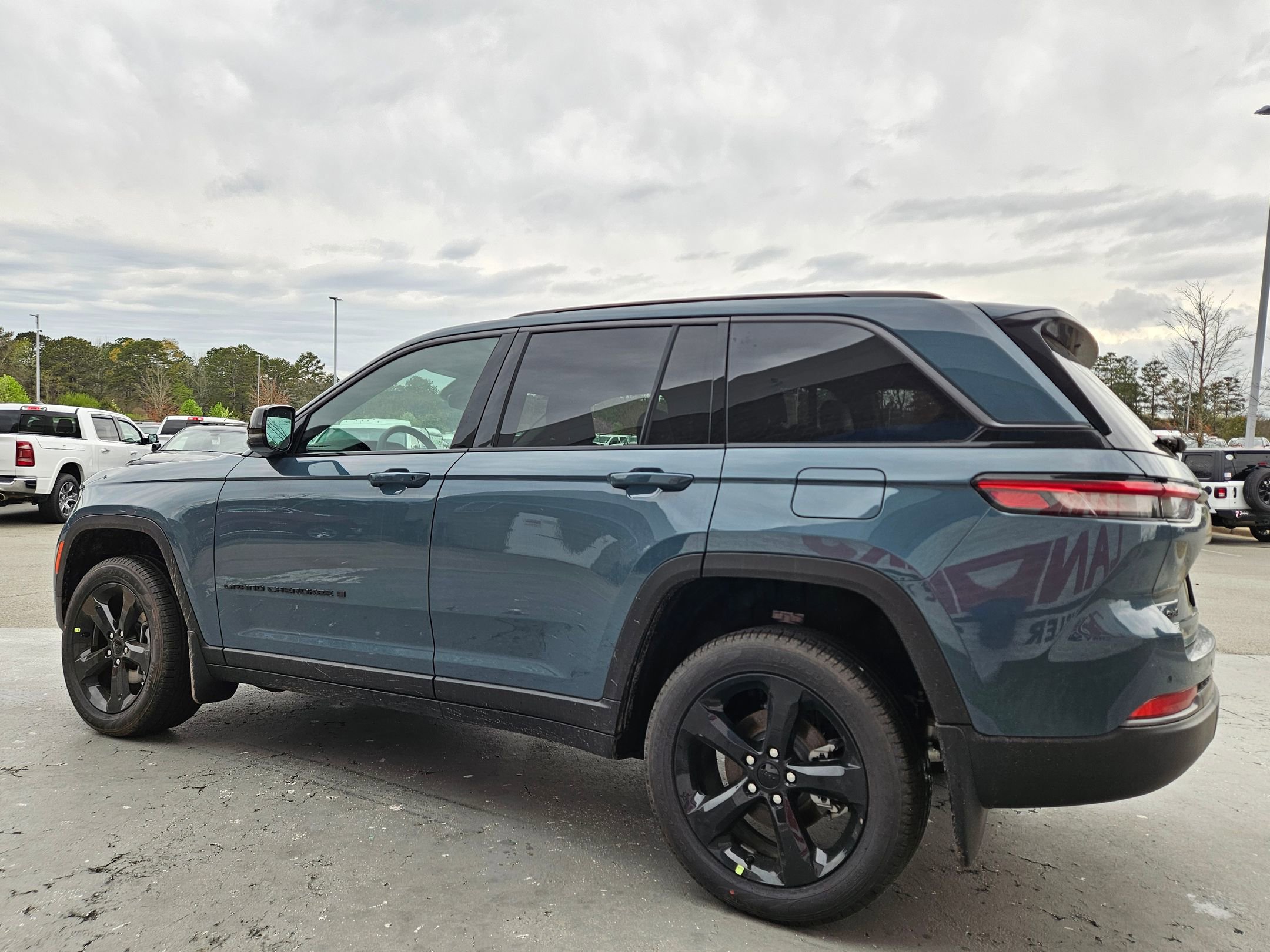 New 2026 Jeep Grand Cherokee Limited w/ Limited Altitude Package image 5