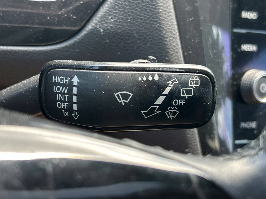 Used 2018 Volkswagen Tiguan SE FWD image 29