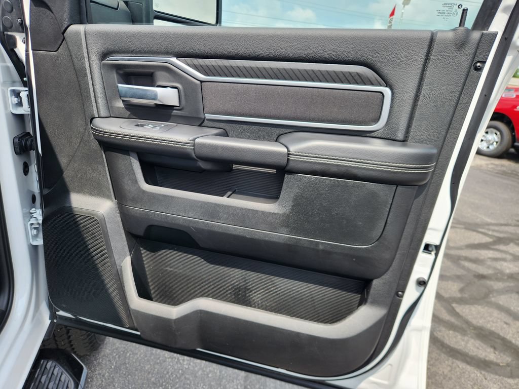 Used 2025 RAM 2500 Big Horn AWD/4WD image 12