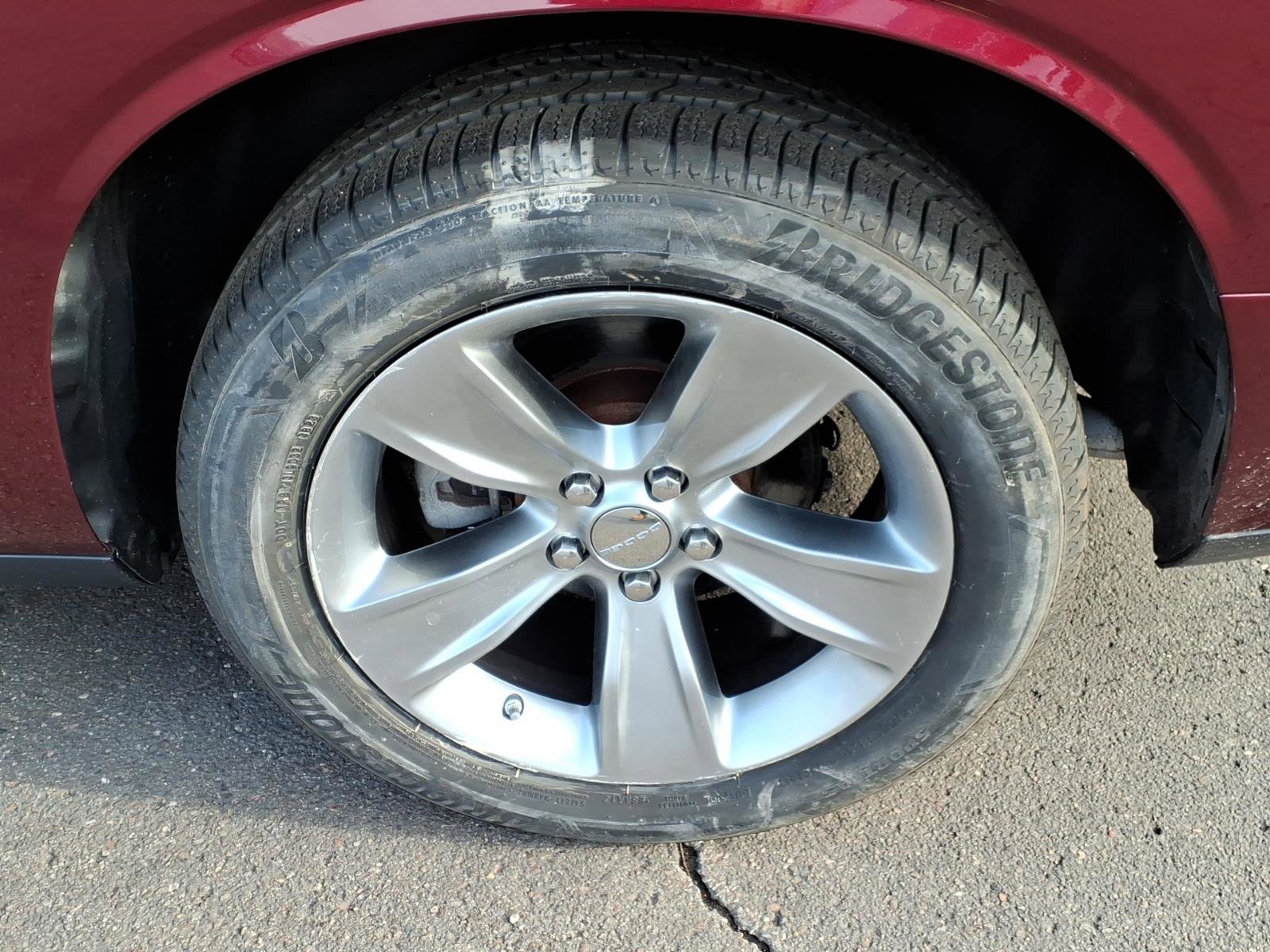 Used 2022 Dodge Challenger SXT image 11