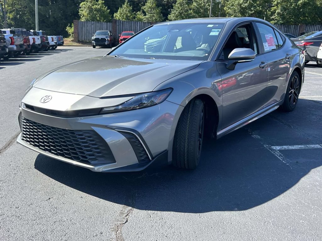 New 2026 Toyota Camry Hybrid FWD image 7