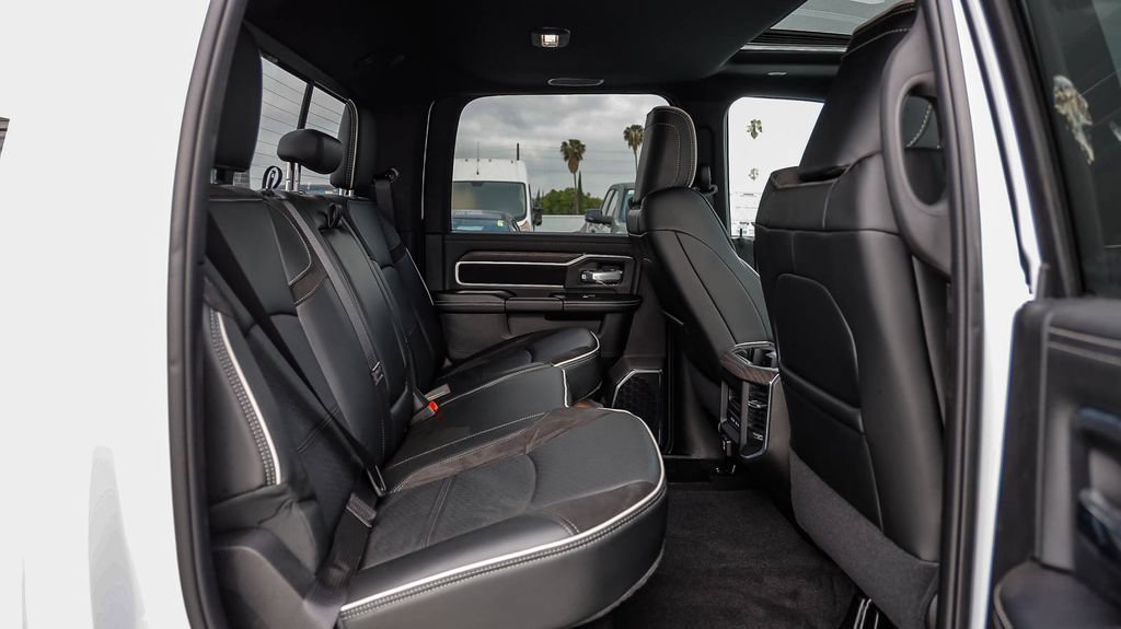 New 2026 RAM 2500 Laramie w/ Night Edition AWD/4WD image 20