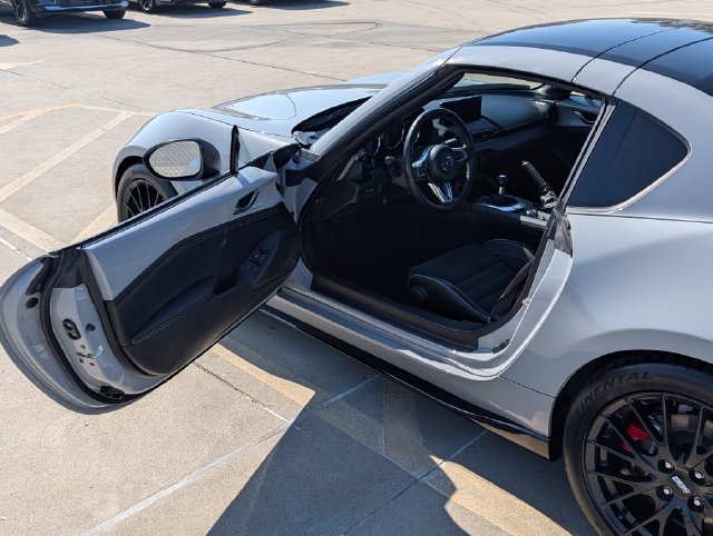 Used 2024 MAZDA MX-5 Miata RF Club RWD image 29