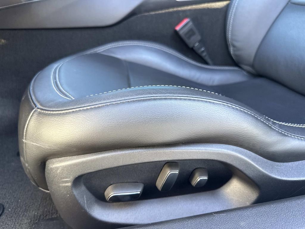 Used 2016 Chevrolet Corvette Stingray Coupe w/ 2LT Preferred Equipment Group image 15