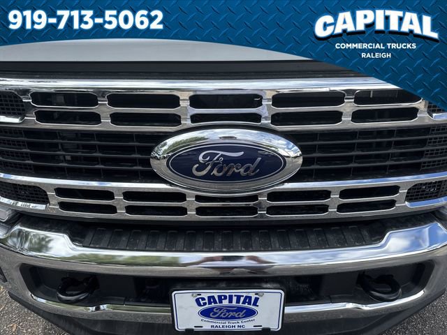 New 2025 Ford F550 4x4 Crew Cab image 10