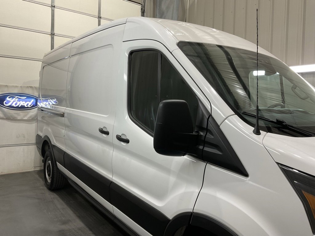 Used 2023 Ford Transit 250 Medium Roof image 4